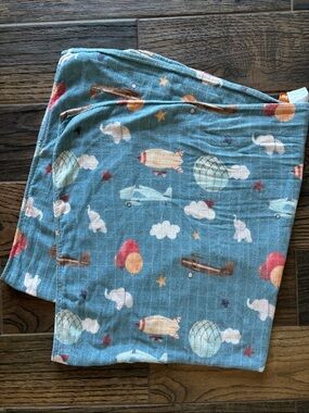 Tula Fly Away Swaddle Blanket